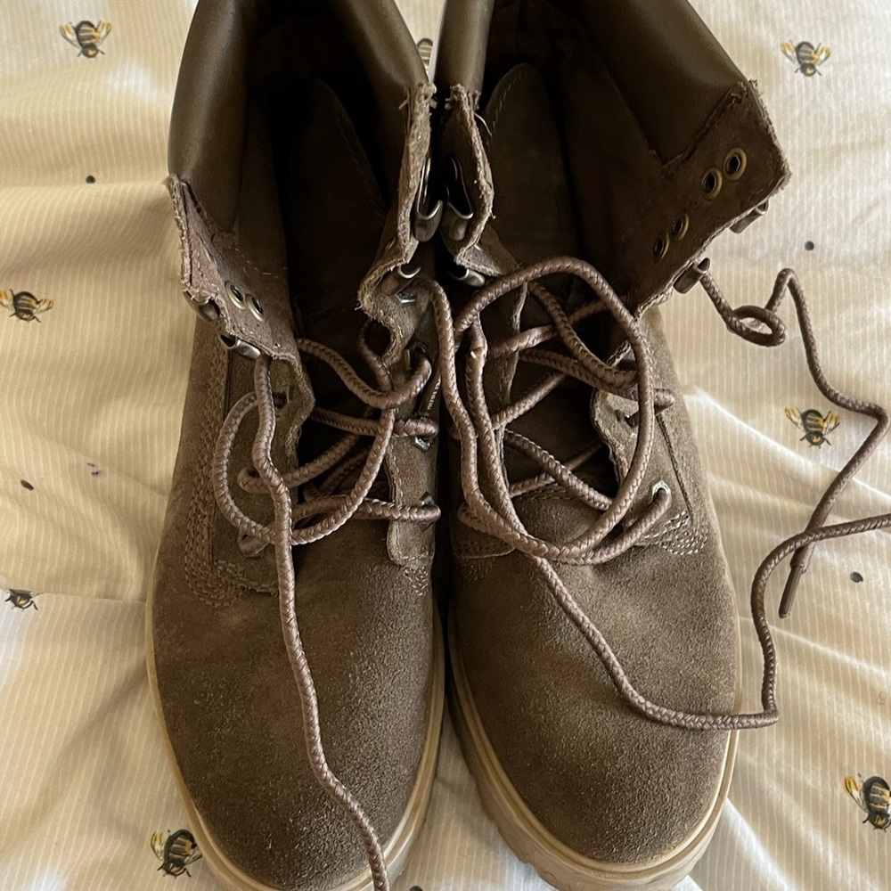 Used timberland bootie women size 8 olive green black - Picture 3 of 4